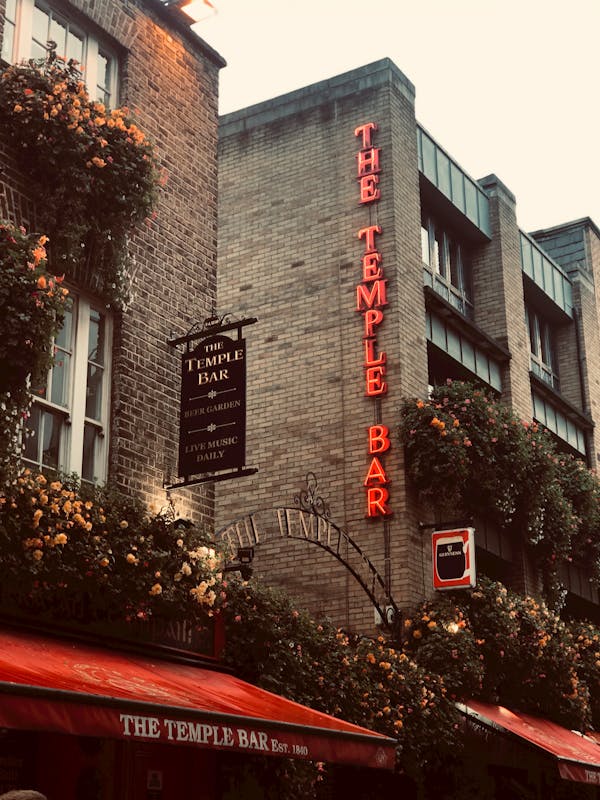 Temple bar in Dublin
